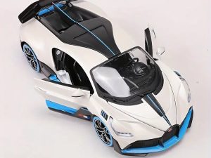 1:24 Scale Bugatti Divo Metal Sports Car Model, a Collectible Die-Cast